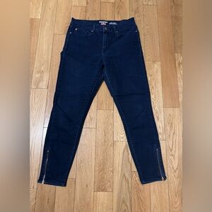 Denizen from Levi's Dark Blue High Rise Ankle Skinny Jeans 👖
